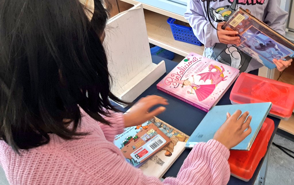 MrMsClass43's tweet photo. Investigating gravity, we made marble runs using our school supplies to see how long we could keep a marble in motion. https://t.co/RFNG5M4Afx