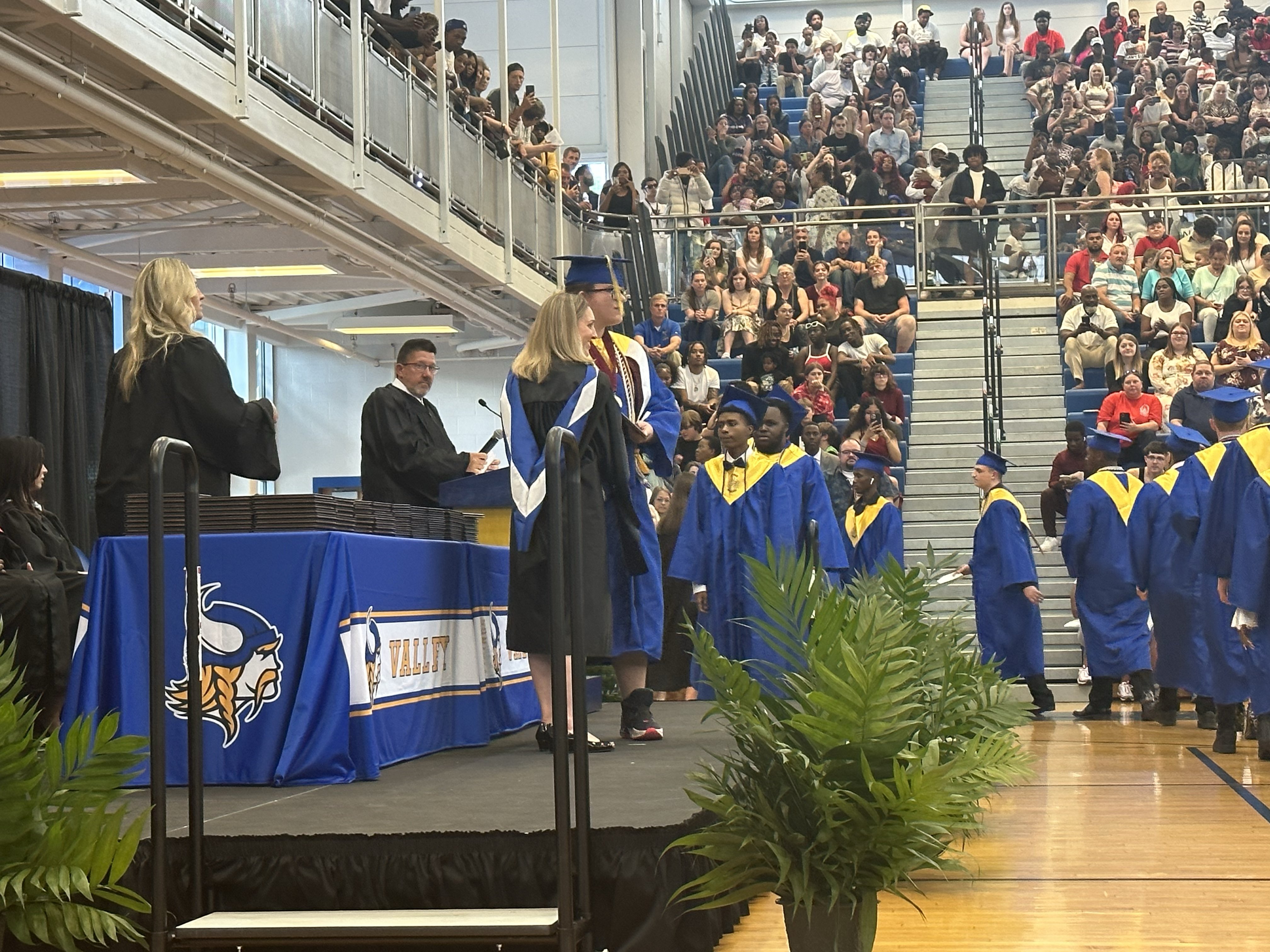 JCPS on Twitter "🎓 GRADUATION Hats off to the JtownHS class of 2023