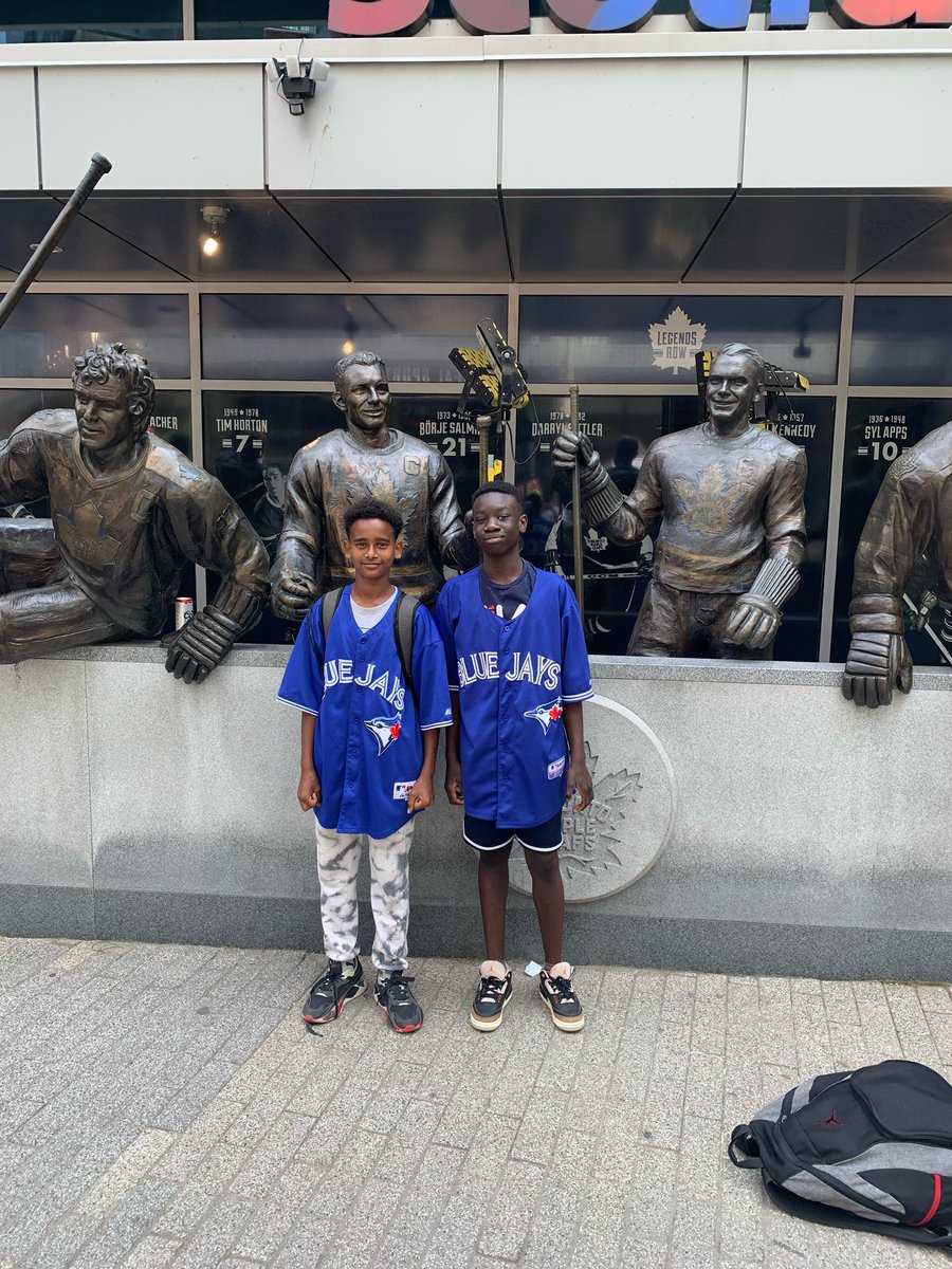 A great opportunity for Guelph patrols to attend the Blue Jays game today! 
Thank you for your commitment and demonstrating responsibility in your role as school patrols. <a href="/GuelphPolice/">Guelph Police Service</a>