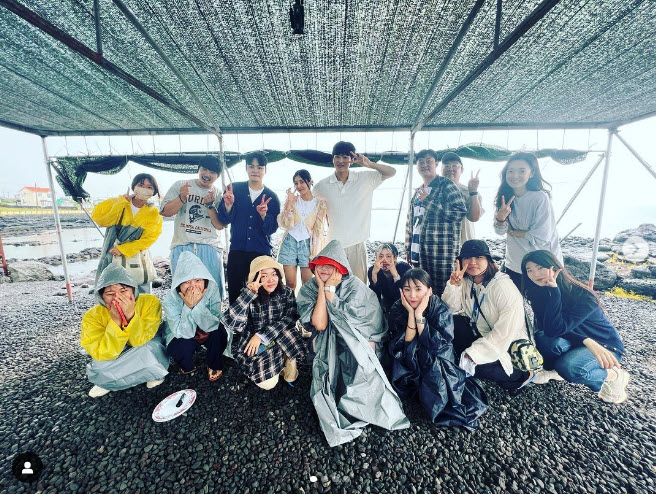 YaiSuJaa's tweet image. เจ้าจิ๋ว ถ่ายรูปตัวเล็กตัวน้อย แทบมองไม่เห็น รอดูรายการนะครับ Flighting✌️✌️

#Whynotcrew #LGUplus #BamBam #뱀뱀