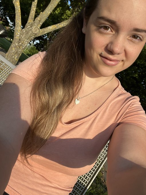 Guten Morgen ☺️  Heute bin ich schon fr&uuml;h unterwegs 🙈  W&uuml;nsche euch einen wundersch&ouml;nen Tag 😘  Kiss Kimberly
