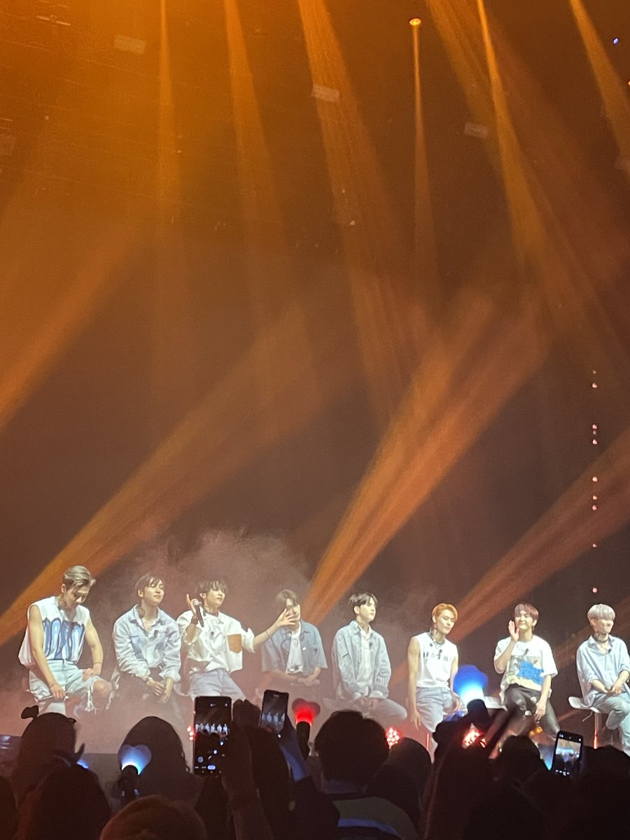 babysfriedrice's tweet photo. i’m late but happy one year since seeing tbz and being the happiest ever :’) i cant wait to do it all again soon https://t.co/1kxZQeFeuu