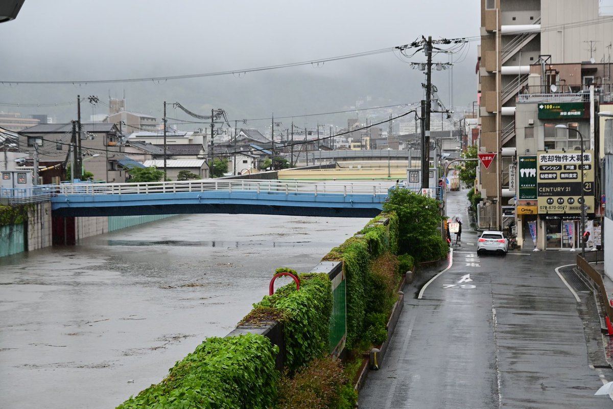 住道にある全国唯一の全昇降式可動橋が稼働しておる