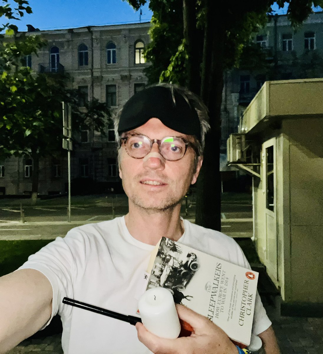 Air alert just over, me coming out of the shelter. #SleeplessMay sucks, but watching how #Ukrainians handle a month of relentless Russian terror bombing just strengthens my conviction that #Ukraine will triumph.