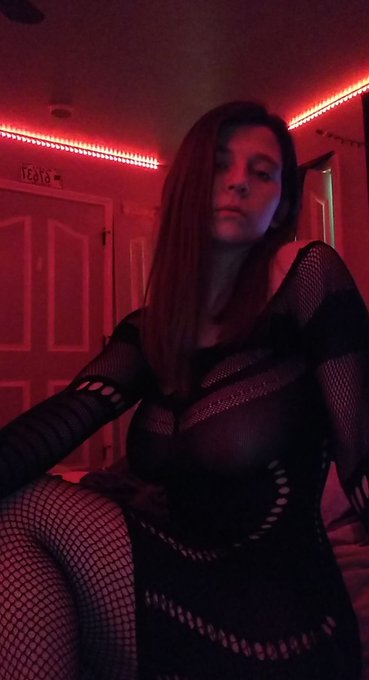 I'm your favorite Mommy, and don't you forget it. 💕🥵   https://t.co/F0r8A9XlJp https://t.co/yhF0dXJS