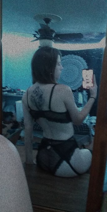 Mrs. Hydryx’s pics and videos