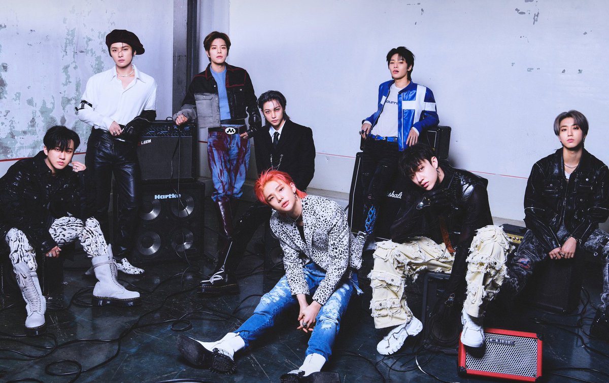 stray kids '5-STAR (★★★★★)' photocards + inclusiones