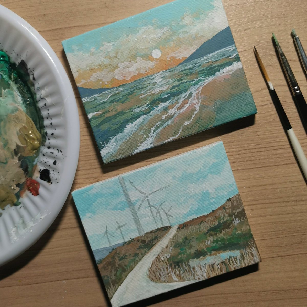 ไม่ได้เปิด commission มานาน เดี๋ยวช่วงวันหยุดนี้จะมาเปิดรับงานเฟรมผ้าใบจิ๋วนะคะ คิดไว้ว่ามี 2 แบบ
- ตามบรีฟ
- ตามใจนักวาด เหมาะกับคนชอบลุ้นค่ะ55555555
:-)