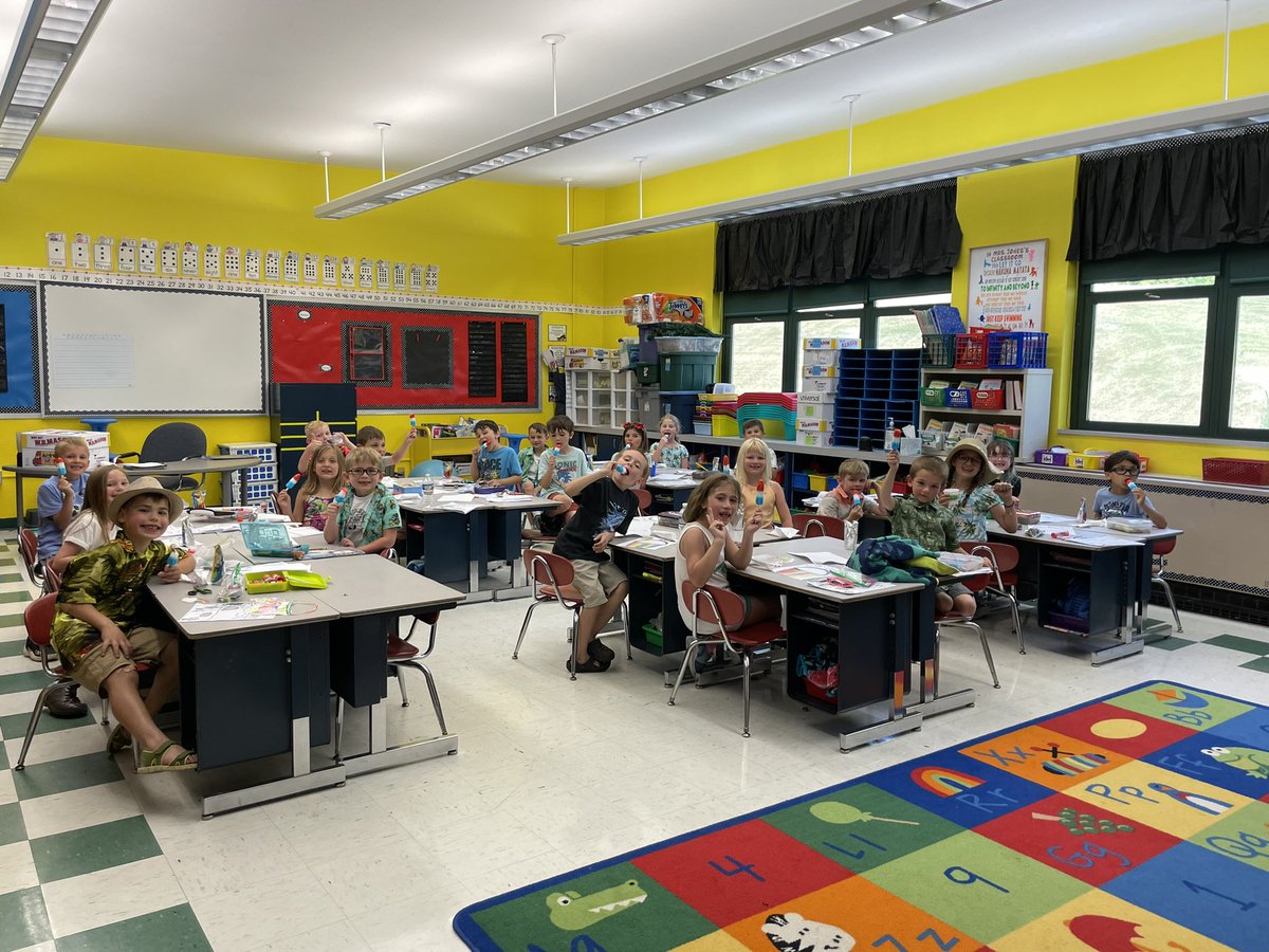 Tina Jones tweet media