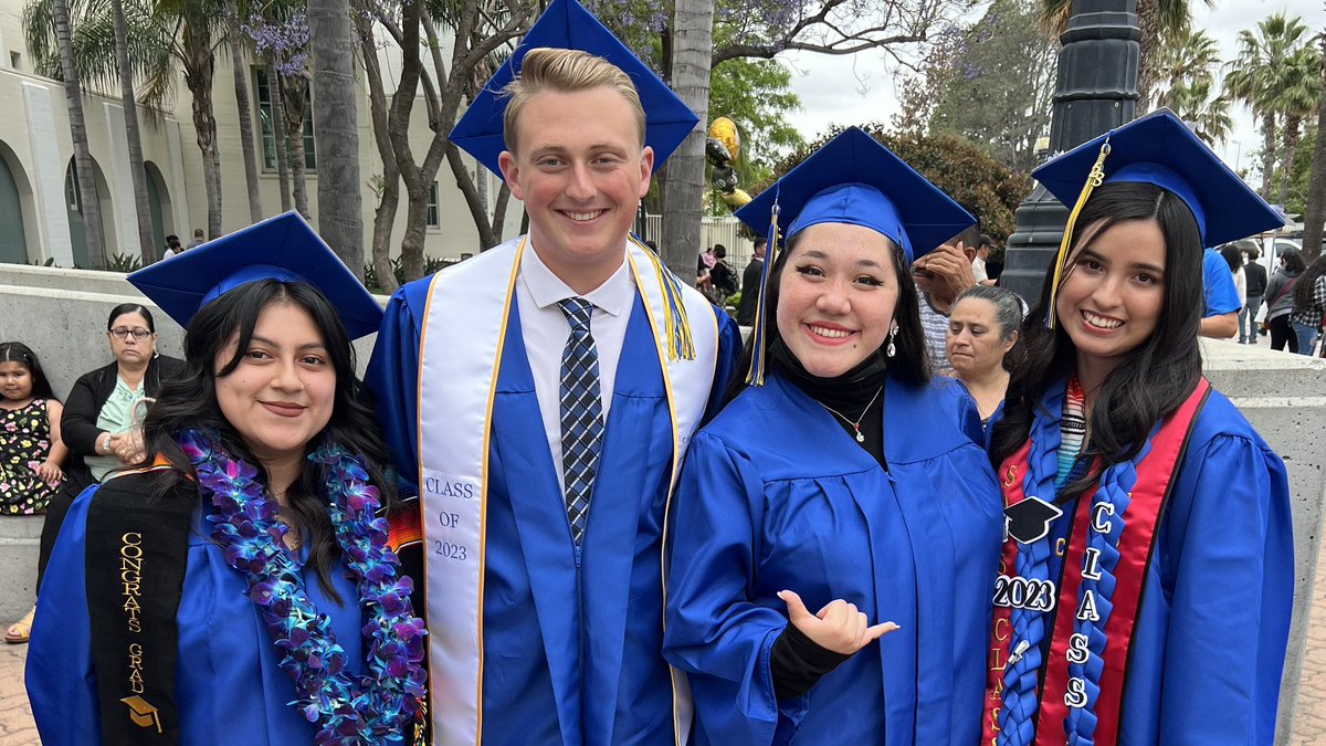 🎓👏🎉It’s almost time for today’s @circulos_sausd commencement ceremony to begin! Catch the live stream at sausd.us/classof2023 & visit us on Facebook for more photos! 

#WeAreSAUSD #SAUSDBetterTogether #SAUSDClassof2023