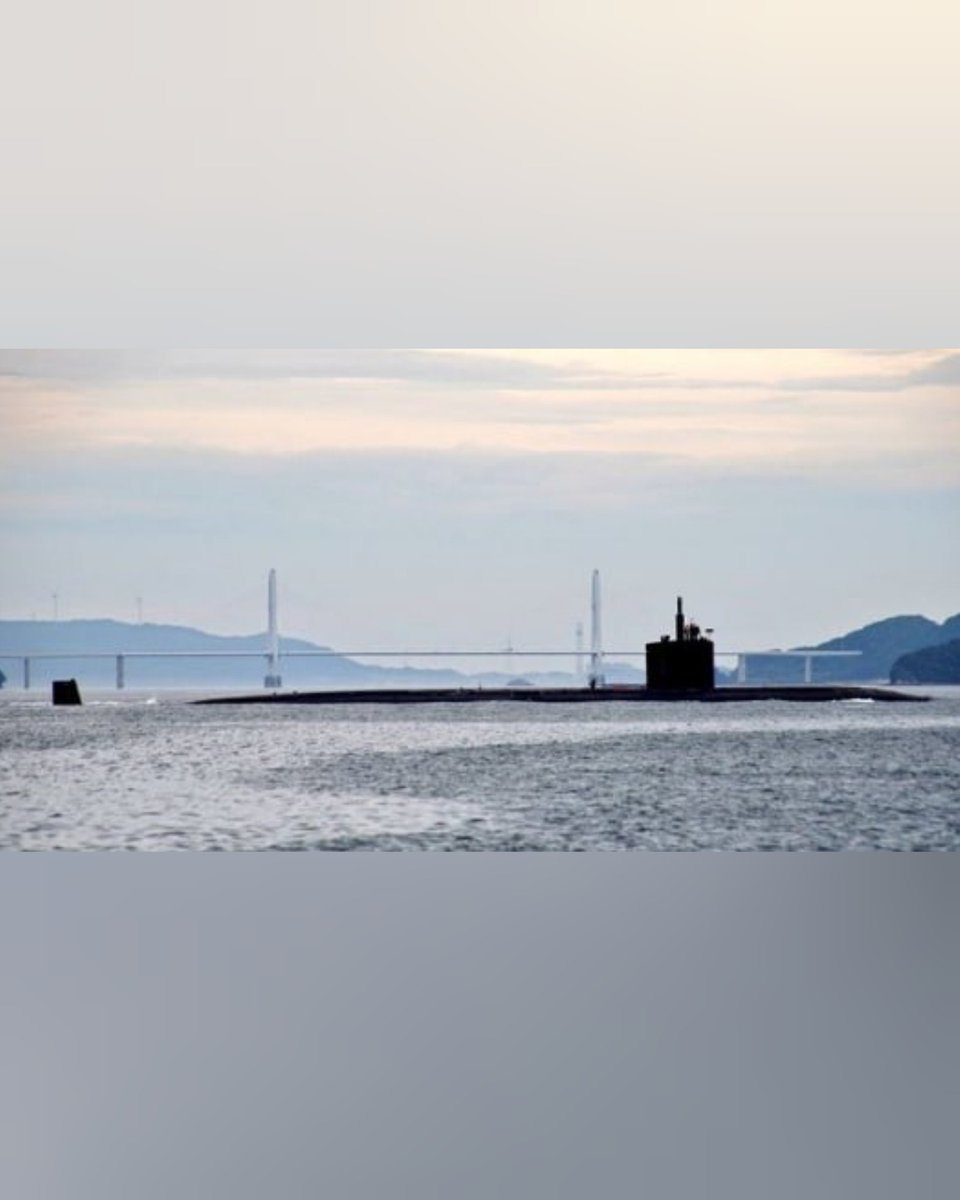 Sheltered from the weather at the base of Sasebo, Japan, the American nuclear-powered  USS Asheville SSN758
@LauschJack