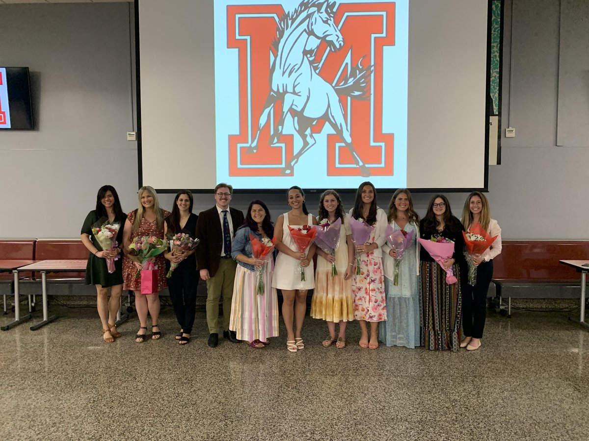 A huge congratulations to our newest tenured faculty!!! We are #MineolaProud of your wonderful accomplishments and wish you a long and fulfilling career here in <a href="/MineolaUFSD/">Mineola UFSD</a> ❤️🤍 🐎