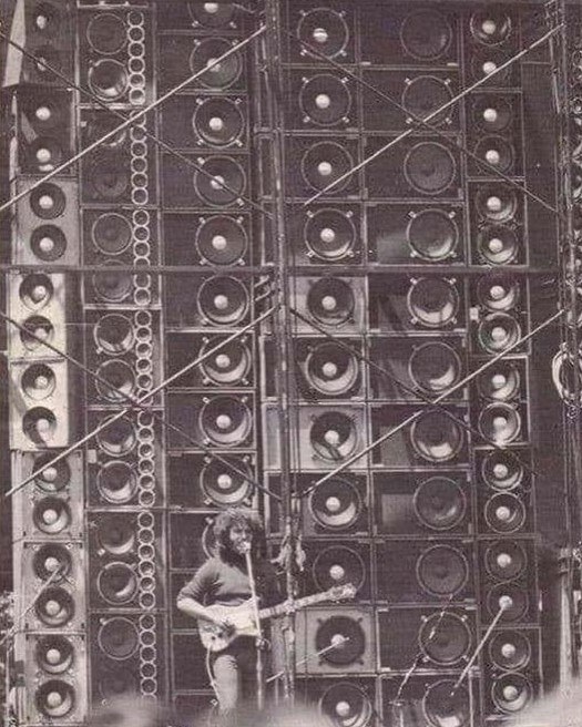 3Sunz's tweet photo. And now for something completely different... - https://t.co/e18ZDRgVfP https://t.co/jGqz9NXZVd