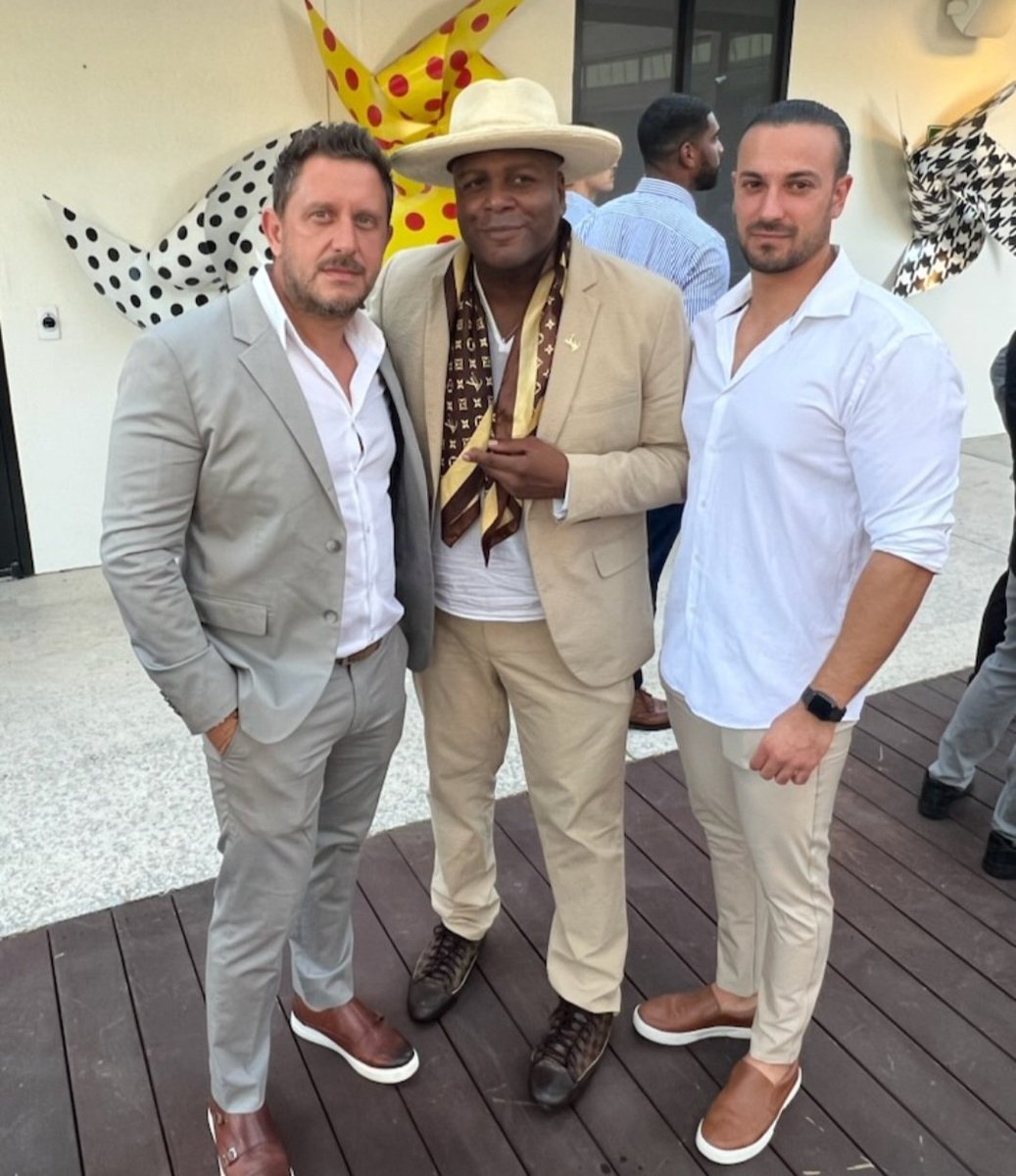 Brady M Henderson tweet media