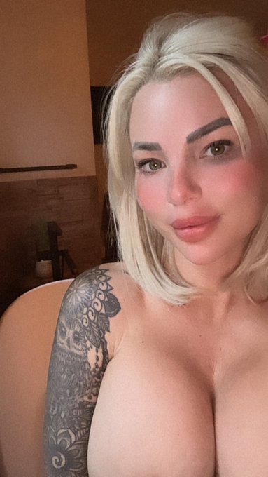 Bath time 🙃 https://t.co/DjUFkjVmPD