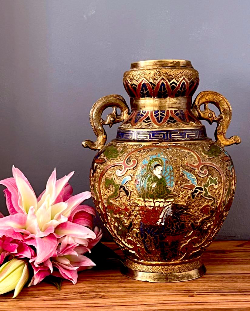 Stunning Antique Japanese Bronze Vase by ThePhenomenalOnes etsy.me/3WO5ccw via @Etsy 🌺🌺🌺EVERYTHING 20% OFF!🌺🌺🌺#giftforherideas #giftforher #antiques #vintagedecor