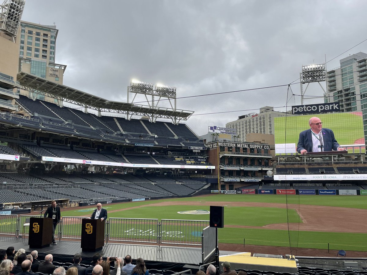 SDRegionalEDC's tweet photo. Known for leading @OriginalWD40, Garry Ridge spent his career helping leaders create fulfilling work environments. ⚙️
For uplifting talent toward an #inclusiveSD, we are honored to recognize Garry Ridge with one of the 2023 #SDlifechanging awards, presented by @jpmorgan. https://t.co/TplV1SifpI