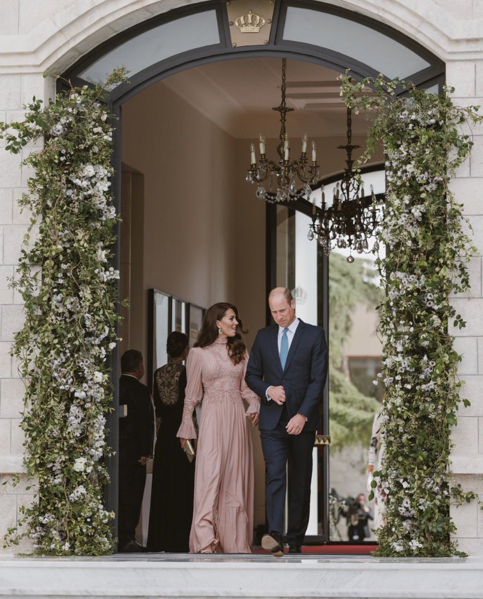 Stunning 
#RoyalWeddingJordan 
#PrinceandPrincessofWales