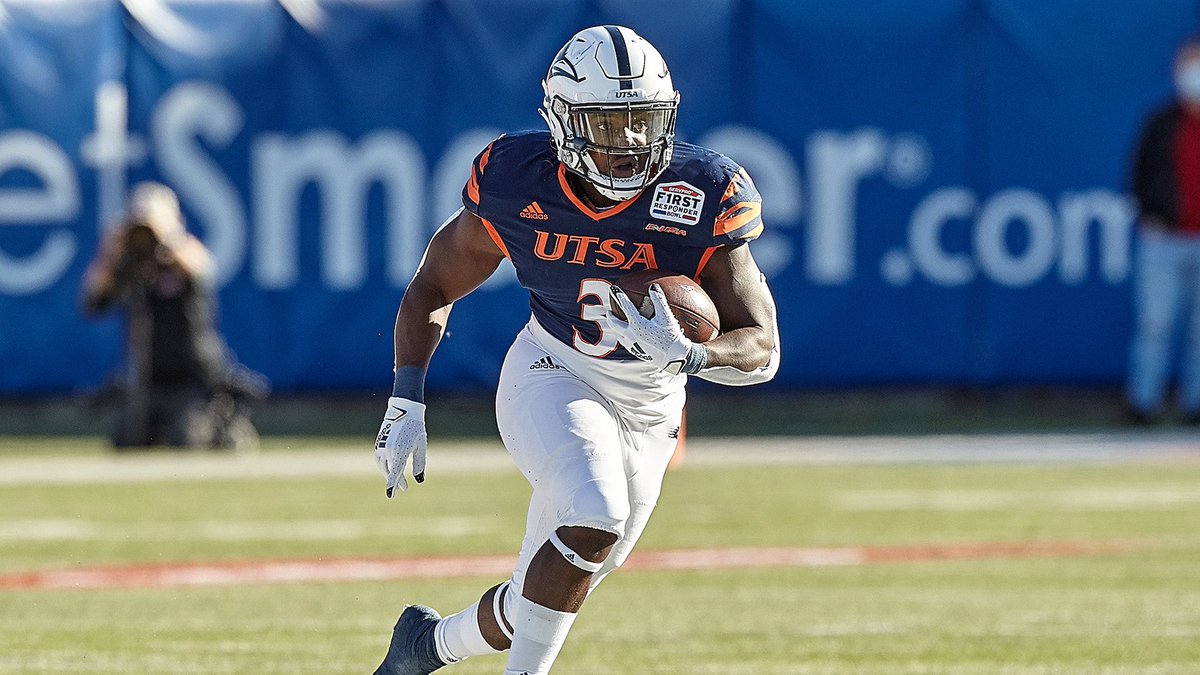 Cole Pryor (@colepryor_) on Twitter photo #AGTG After a great camp and conversation with coach <a href="/Coach_Griffin_/">Julian B. Griffin</a> I am blessed to receive my first D1 offer from The University Texas at San Antonio!
#BirdsUp
<a href="/SAReaganFball/">Reagan Football</a> <a href="/CoachTimYoder/">Tim Yoder</a> <a href="/UTSAFTBL/">UTSA Football 🏈</a> #AGTG After a great camp and conversation with coach <a href="/Coach_Griffin_/">Julian B. Griffin</a> I am blessed to receive my first D1 offer from The University Texas at San Antonio!
#BirdsUp
<a href="/SAReaganFball/">Reagan Football</a> <a href="/CoachTimYoder/">Tim Yoder</a> <a href="/UTSAFTBL/">UTSA Football 🏈</a>