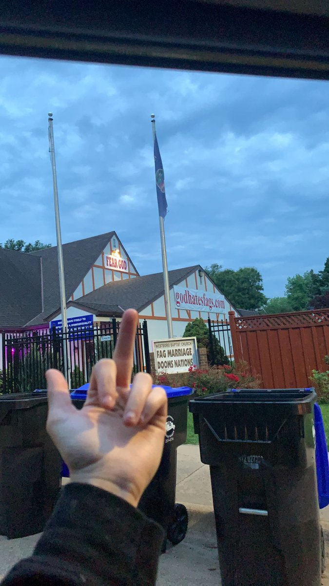 took kait to flip off the westboro baptist church🏳️‍🌈🏳️‍⚧️