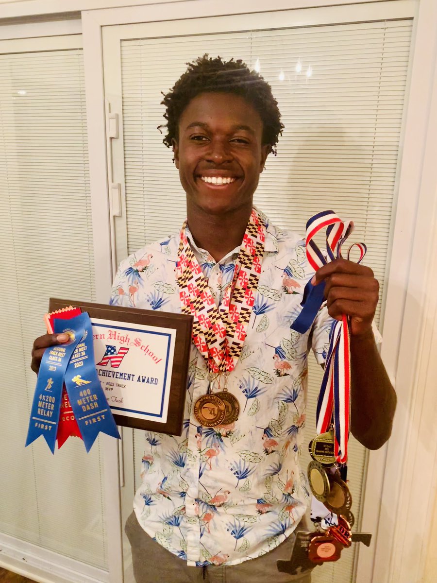 JordanTuck05's tweet photo. Iβm honored to be named @NHS_Patriots Outdoor Track MVP at our banquet tonight. I love my teammates and I know we are all growing together! Congrats to @campbellsoup714 as ladies MVP. And to everyone for a strong year! See you next year! #letswinitall #luau https://t.co/W5rZ0EFH9k
