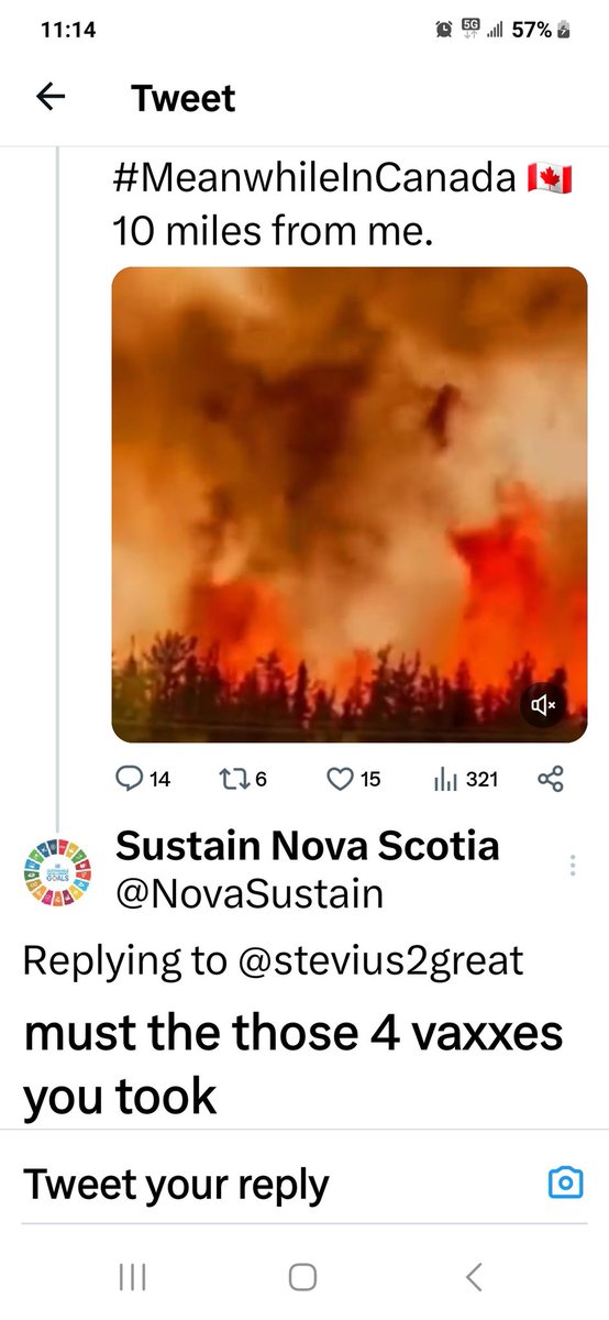 How dumb are the far right? 🇨🇦 we call em Freedumbers. Check this out : in response to a natural disaster this dude brings up my vaxx status 🙄
#ThursdayMood #NSFire #Freedumbers #MeanwhileInCanada