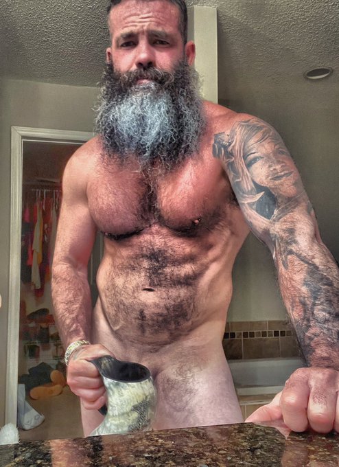 I’ve seen so many sexy faces on Lemon Social. Who of y’all are there with me? drop a pic in the comments