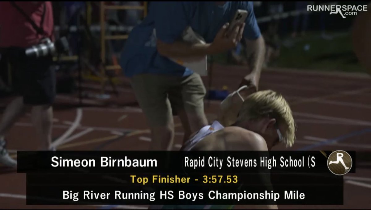Simeon Birnbaum - Runnin Raider Wins HOKA Festival of miles racing against an elite field.
3:57.53 🔥🐐
Wow!