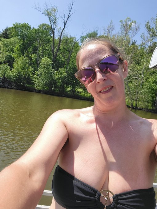 Love being out on the lake. https://t.co/IjeiztdMmS