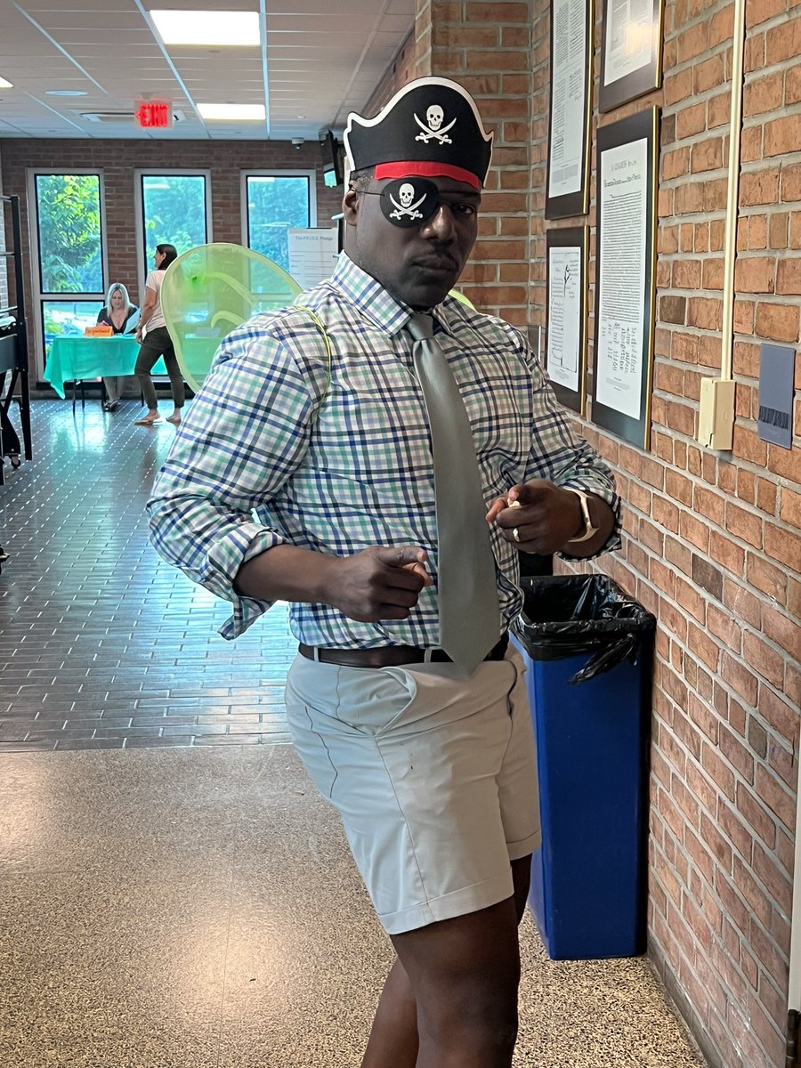 Looking for something to do tomorrow night? Come see our talented students in Peter Pan Jr at Concord Magnet School. June 2nd at 7pm 🌈❤️🧚🎭 <a href="/NorwalkPS/">NorwalkPublicSchools</a> <a href="/mrtprincipal/">Medard Thomas aka MrT</a> <a href="/CMSK8_CT/">CMS-K8</a> @MrsABeratis