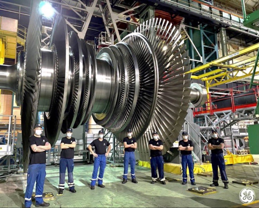 Turbina de vapor de baja presión de @generalelectric para la central nuclear <a href="/hinkleypointc/">Hinkley Point C</a>, en construcción en el Reino Unido 🇬🇧. Formará parte del turbogrupo más potente del mundo (1755 MWe) y tiene los álabes más grandes jamás fabricados.