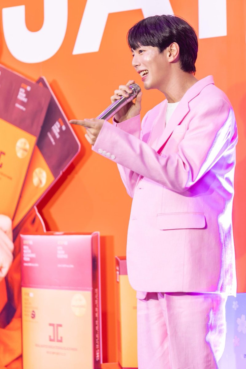 Jayjunth's tweet image. ภาพบรรยากาศงาน JAYJUN GRAND OPENING นะคะ
shorturl.asia/4EtV6

ตอนนี้โปรมาส์ก 1 แถม1 กลับมาอีกครั้ง ในราคา 150บาทนะคะ
lazada.co.th/shop/jayjun

#JayjunXUpPoompat
#jayjunthailand
#uppoompat 
#Mantrisanu #BenBunyapol #มาโยของอัพ