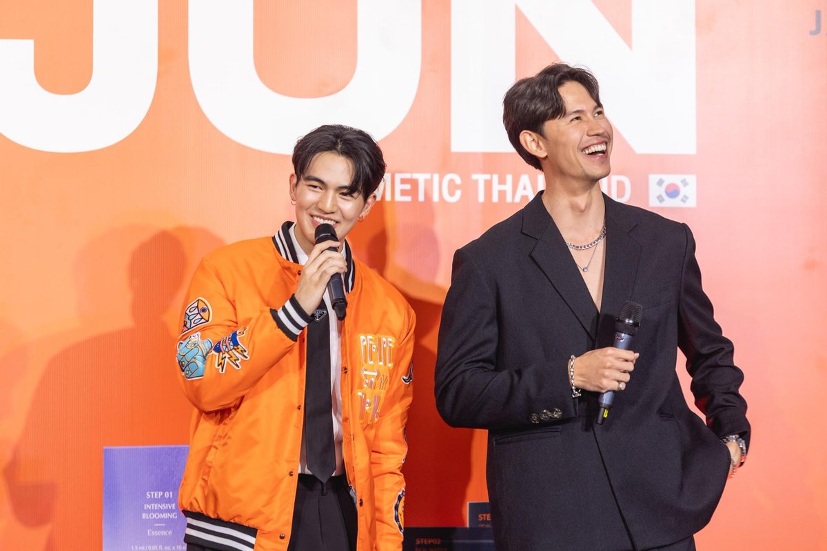 Jayjunth's tweet image. ภาพบรรยากาศงาน JAYJUN GRAND OPENING นะคะ
shorturl.asia/4EtV6

ตอนนี้โปรมาส์ก 1 แถม1 กลับมาอีกครั้ง ในราคา 150บาทนะคะ
lazada.co.th/shop/jayjun

#JayjunXUpPoompat
#jayjunthailand
#uppoompat 
#Mantrisanu #BenBunyapol #มาโยของอัพ