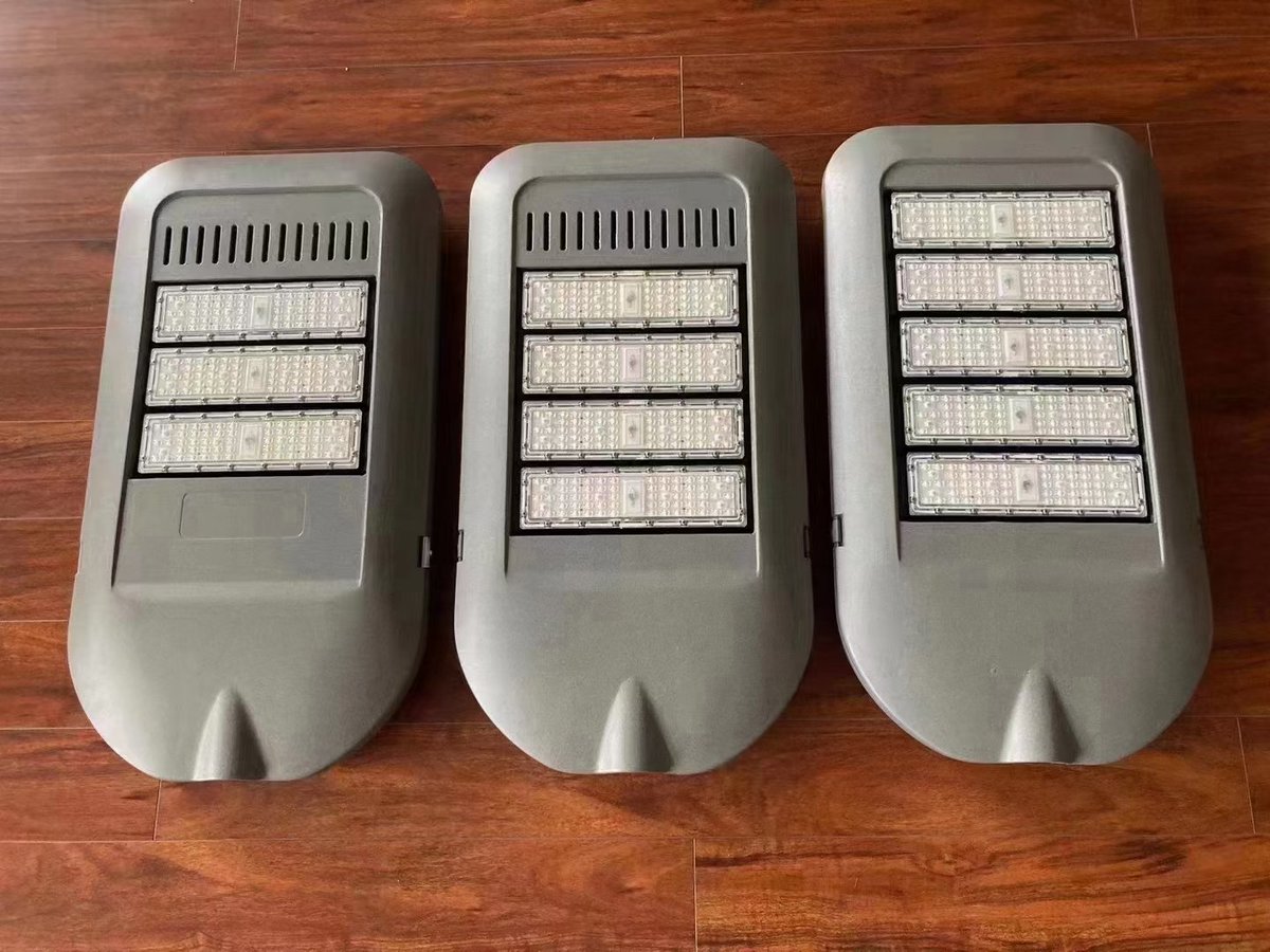 RachelC63621353's tweet image. High lumen 100w 150w 200w Led street light, IP66.

#ledstreetlight
#ledroadlamp
#ledstreetlighting
#ledroadlights
#highluxledlighting
#highluxlighting
#highluxledstreetlights
#highluxroadlamps