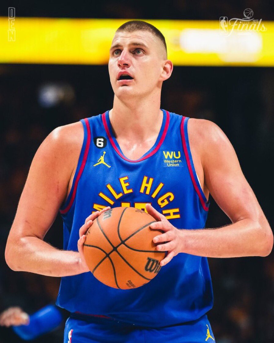 Angel_Alvaarado's tweet photo. El verdadero MVP 🏆🤡

📸: @nuggets https://t.co/fKm8pJJyT2