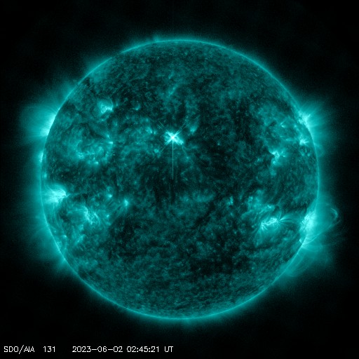 Moderate M1.53 flare
Follow live on spaceweather.live/l/flare