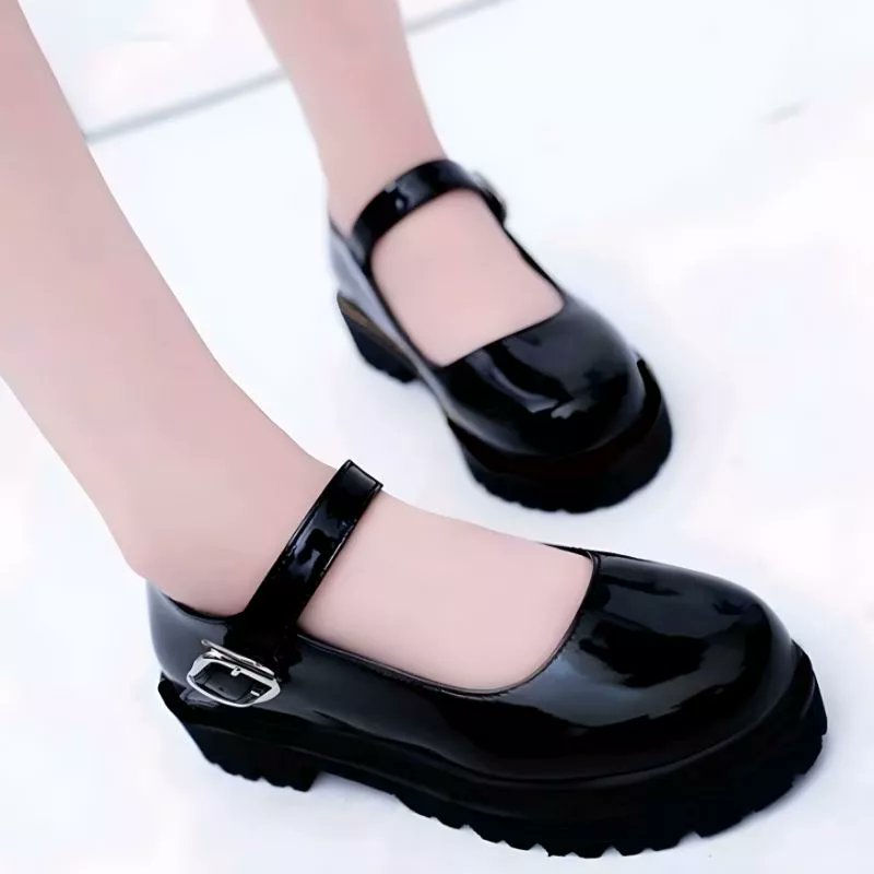 checkoutyuu's tweet photo. rekomendasi sepatu hitam elegan. bisa dipakai dengan looks apa aja. bahan kulit sintesis tebal. produk lokal tapi ga murahan. ukuran tersedia lengkap. cuma 50k an aja ni girl.
https://t.co/FFosoVXFwW
#shopeeaffiliate #rekomendasishopee #sepatuhitam #shopeehaul https://t.co/WdObM31f0p