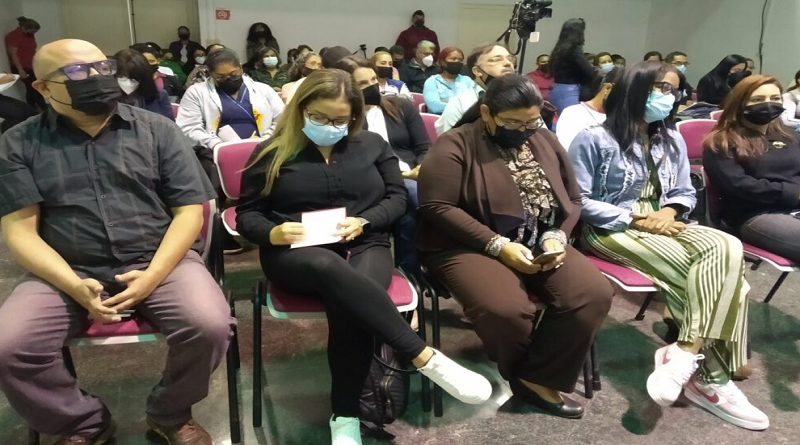 Comunidades reciben taller formativo en sistema de alerta temprana

#IntegraciónEnLaDiversidad  

vtv.gob.ve/taller-formati…