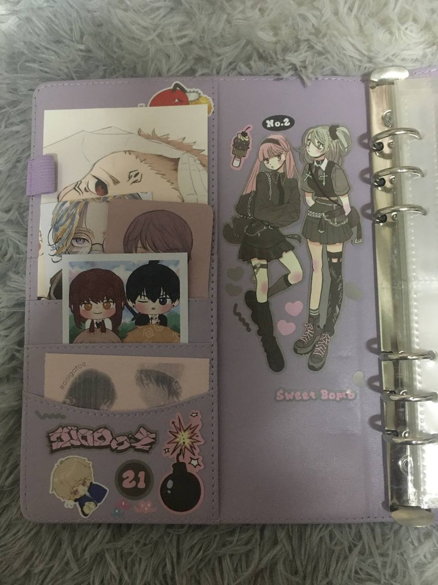 mugistars's tweet photo. — 💭 › wts lfb macaron binder   𓄹

        macaron binder 𓇼
᠉ 265 php
᠉ it has 27 sleeves ( 20 unused )
᠉ 8/10 condi
᠉ pocas &amp; stickers inclus
᠉ prio payo / 1 day reservation
᠉ reply or dm "mine" to claim

#. wts lfb wtb macaron binder a5 4p 4 pocket sleeves https://t.co/D6nN08y319