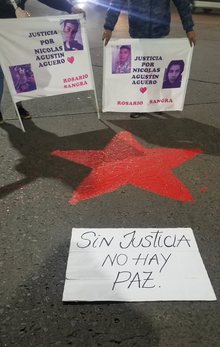 Sofimagali15's tweet photo. ROSARIO SANGRA. 
JUSTICIA POR NICOLAS AGUSTÍN AGÜERO https://t.co/kCm34mRFks