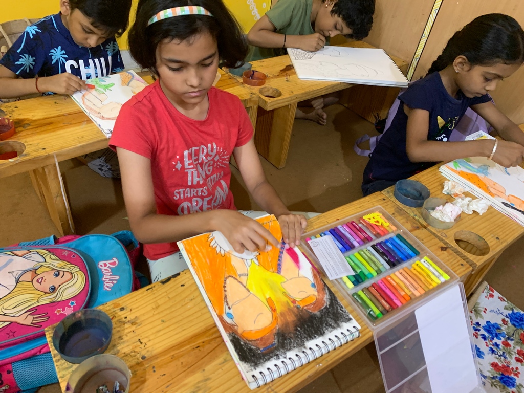 Bring out the creative genius in your child! Our kid's art & craft classes are the perfect way to help them explore their imagination and express themselves. Sign up today!

Visit our family - our world now: 
l8r.it/RdHu

#juniorpenciandchai #artschool #artclasses