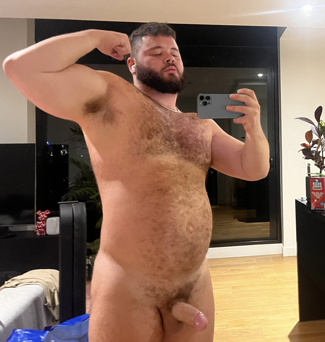 MEATYHENRI tweet media