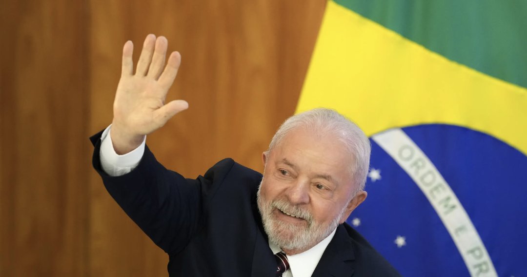 En contrapartida a lo realizado por Bukele, el día de hoy en Brasil el Senado aprobó un proyecto para expandir de 20 ministerios (que tenía Bolsonaro) a 39 que solicitó el socialista Lula da Silva: más gasto, más burocracia, más corrupción, más despilfarro de recursos.