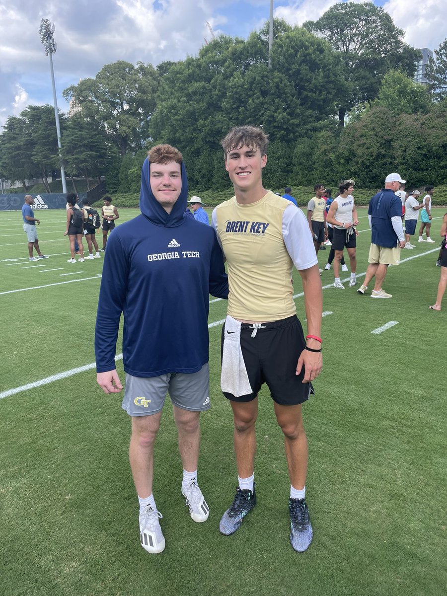 4CharlieJ's tweet image. Georgia Tech today!🔥Great seeing @zach_pyron_05 Thanks for the invite! @CoachBrentKey @Buster_Faulkner @ChrisWeinke16 @Beau_Davidson @aj_erdely @GeorgiaTechFB