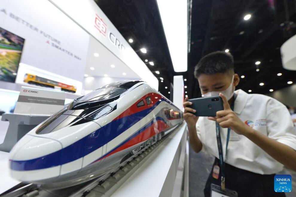 chinaorgcn's tweet image. CRRC held a series of activities themed on "Discovering the world by train" during the exhibition, displaying diverse models of Chinese-made trains. china.org.cn/photos/2023-06… #CRRC #train #highspeedtrain