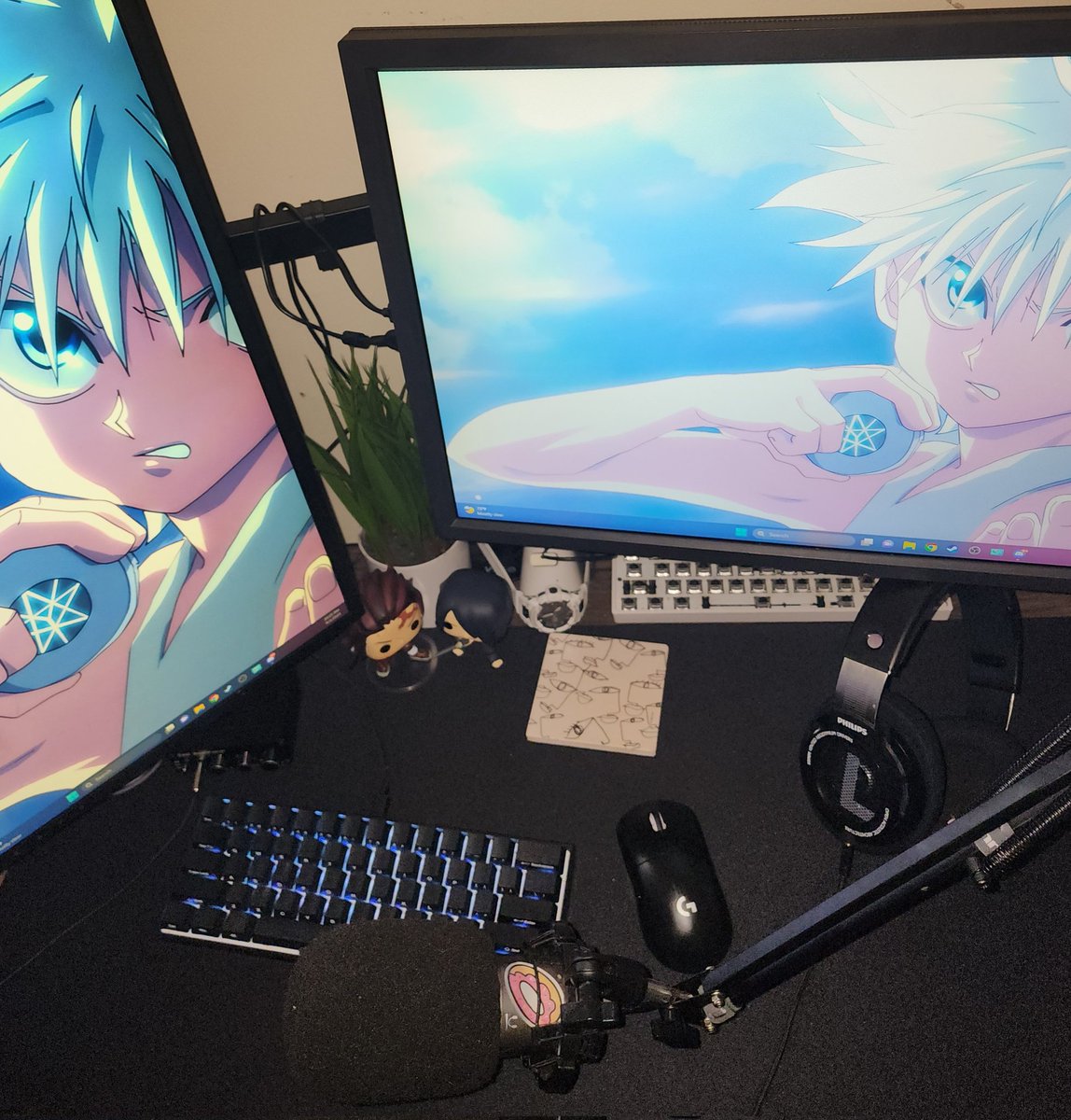 ttvstarlilac's tweet photo. Finally dried and clean 😌 #pcsetup #streamer #gamingsetup #gprosuperlight #WorkFromHome https://t.co/wy6tBMWPjE
