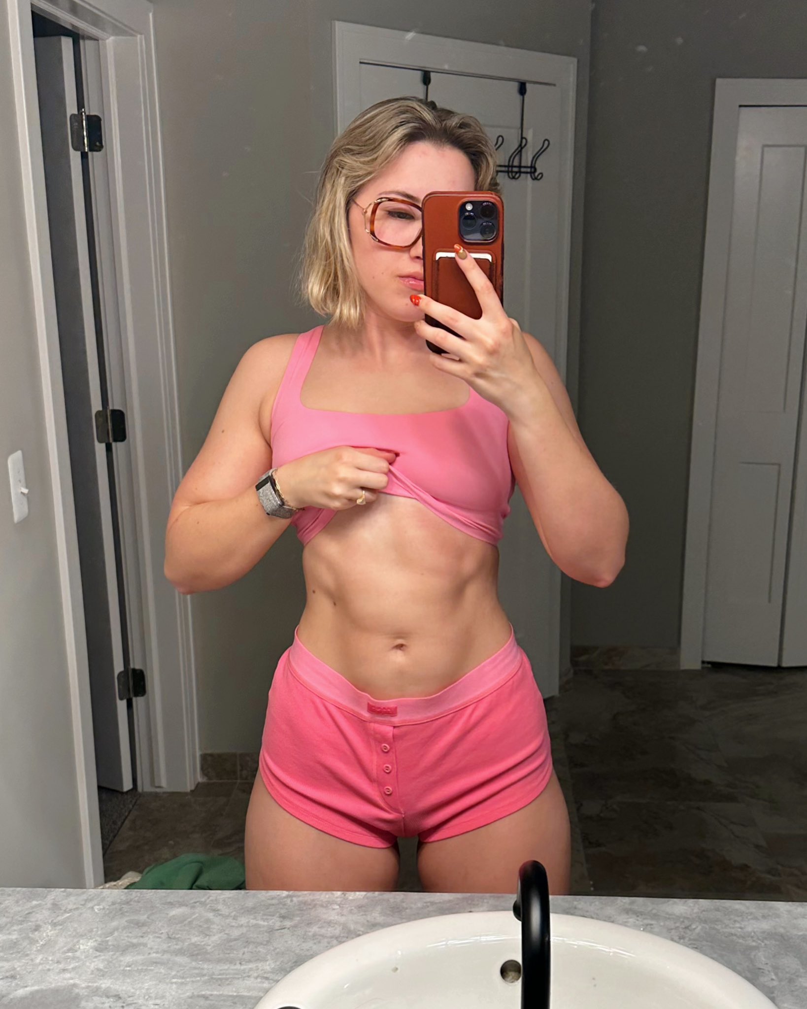 Alice (@Pineapplebrat) / X