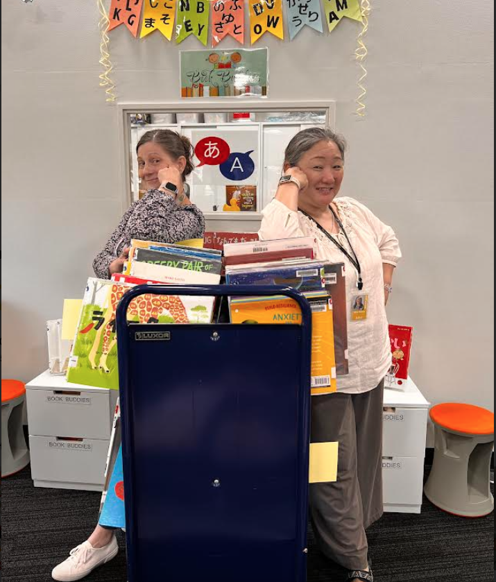1noisylibrarian's tweet photo. We are so excited to unveil the NEW ASIJ ES Library's Special Collection...Just in time for summer checkout! Our NEW Book Buddy collection features 100's of titles in both English and Japanese. #asijesshowcase #asij #esasij #bilingual #kidslit #japanesebooks #Multilinguallearner https://t.co/AyUiC22rbf