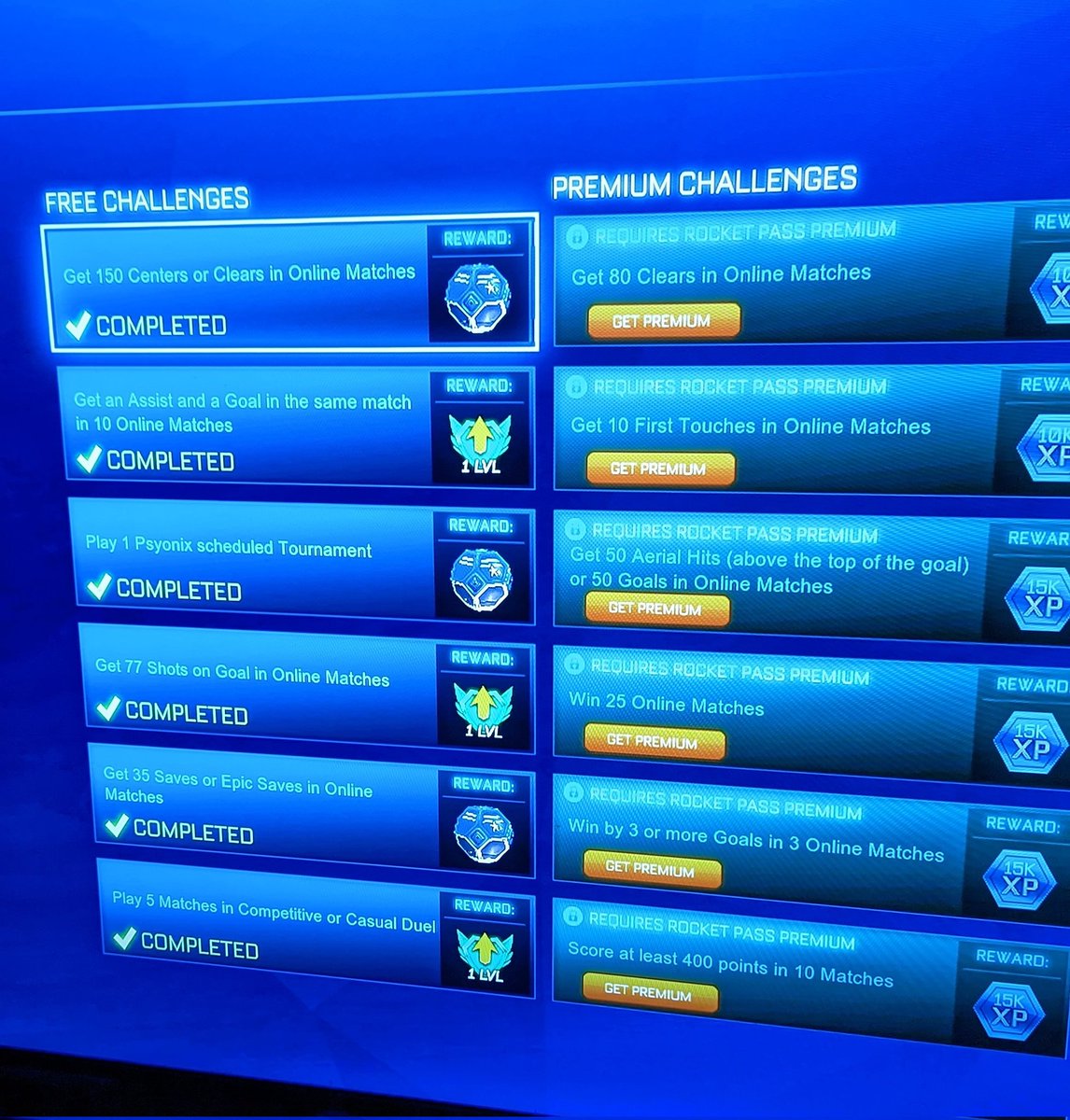 VintageJerm's tweet photo. Here's something I haven't done on #RocketLeague in a very long time.  Fill up the season goals.  With 5 days and 2 goals left, maybe this old man might? https://t.co/Pl9fn9uA6Z