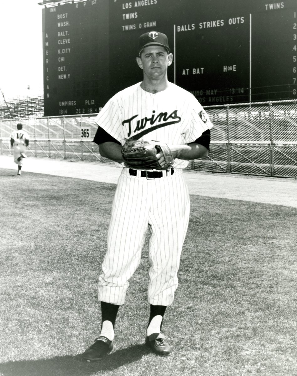 The first trade in #MNTwins history happened on this date in 1961, with Calvin Griffith sending 1950 Winona High School graduate and @GopherGridiron legend Paul Giel and Reno Bertoia to the Kansas City A's in exchange for Bill Tuttle. https://t.co/dnPAaWtSnN